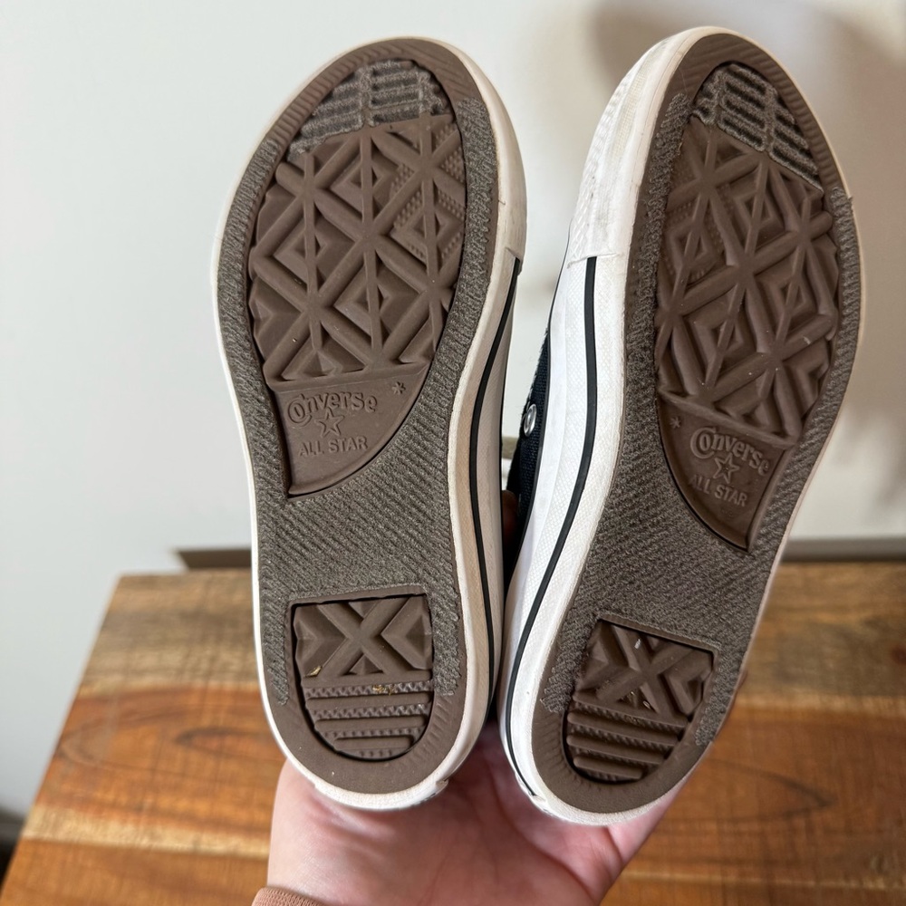 Kids Converse Black High-Top Sneakers, Size 11 - Picture 4 of 5